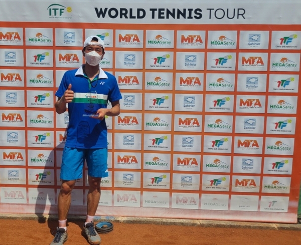 세종시청 테니스팀 소속 홍성찬 선수