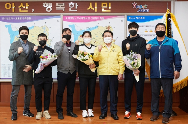 오세현 시장 시청 직장운동경기부 선수단 초청 격려 기념사진