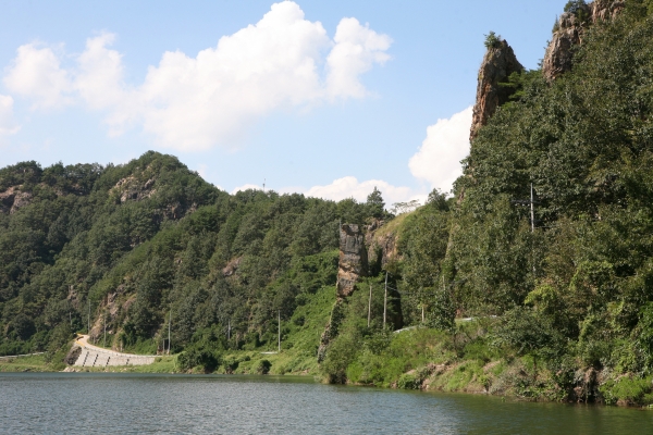 방우리 촛대바위