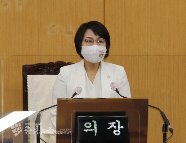이연희 서산시의회 의장이 7일 제261회 임시회에서