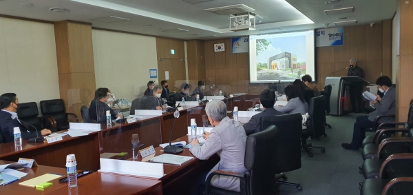 농산물 안전성분석센터 중간보고회 모습