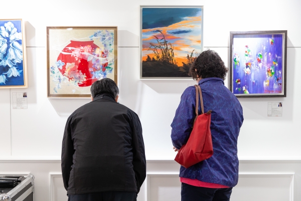 청양 시외버스터미널에 이색 갤러리 모습