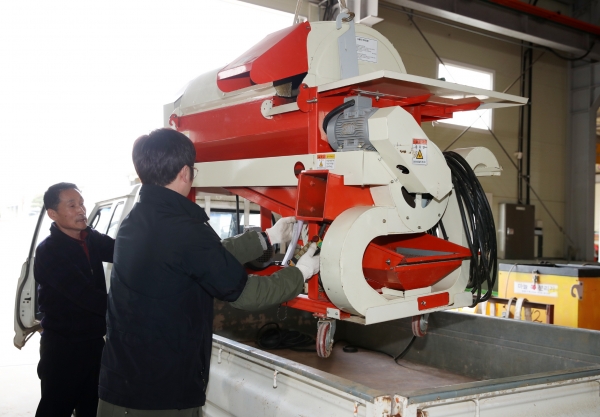 군 농업기술센터 농기계임대사업소 모습.