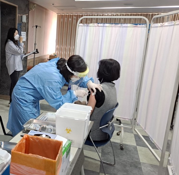 금산군, 코로나19 백신 조기접종 대상자 4월 19일 접종 개시