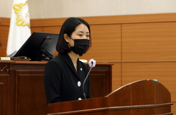 황은주 유성구의회 행정자치위원장