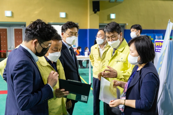 청양군 75세 이상 노인 화이자 백신 접종 현장 모습