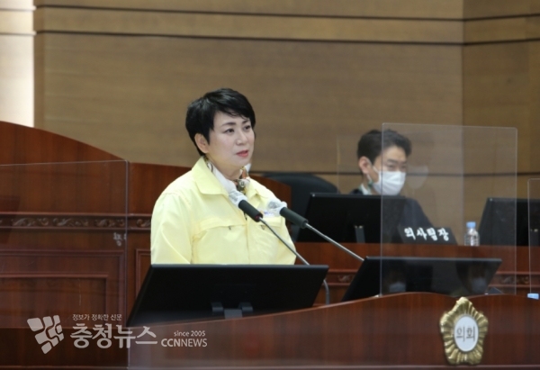 시정 질문하는 박남주 천안시의회 의원