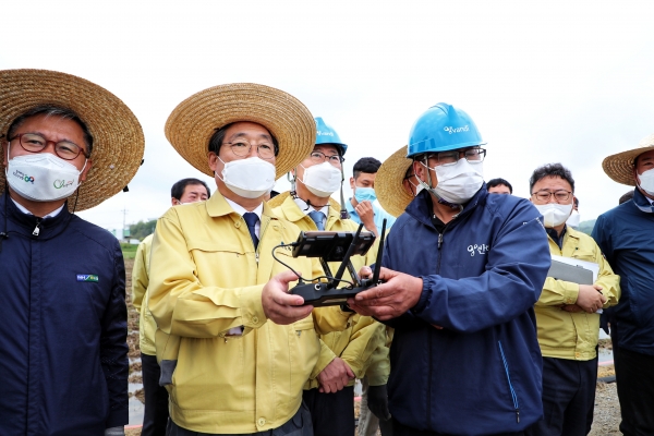김홍장 당진시장 벼조생종 여르미 신기술 드론 시연 사진