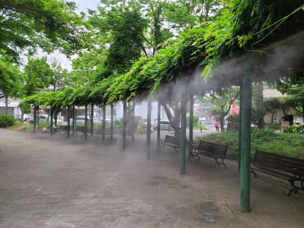 엄사1호공원 쿨링포그 설치 모습