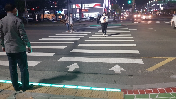 LED바닥신호등 사진