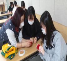 카네이션 제작 현장 모습