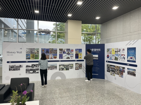 대전지방보훈청, 역대 호국보훈의 달 포스터 전시