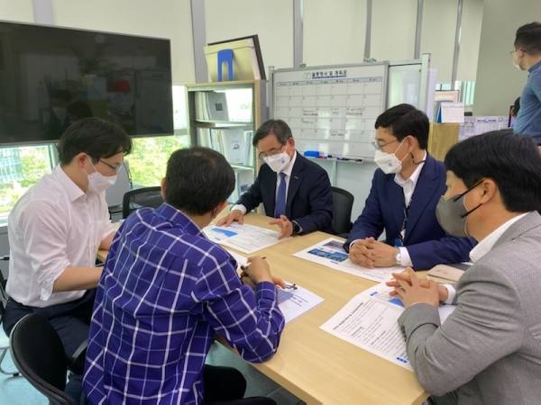 노박래 서천군수 해수부 방문 지역현안 해결 예산 지원 건의 모습