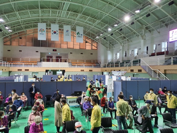 서천군, 75세 이상 어르신 코로나19 백신접종 동의자 1차 접종 현장 모습