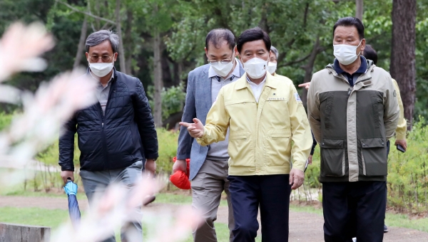 명예구청장 대청호 현장 방문 모습