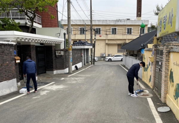 ‘하루10분! 내 집‧내 상가 앞 청소하기’ 운동