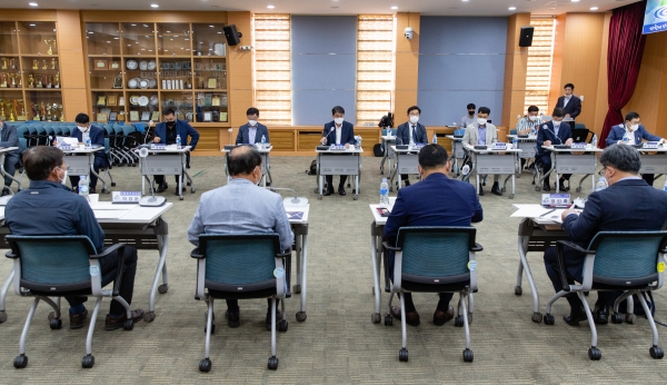 지난 24일 군청 대회의실에서 ‘신규 일반산업단지 사업계획 수립용역’ 최종보고회 개최