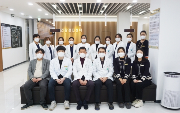 청양군 ‘피 한 방울로 암 조기 발견’ 시스템 구축-청양의료원 의료진