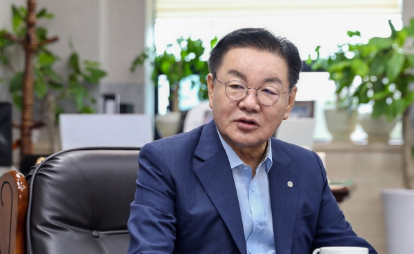 최홍묵 계룡시장