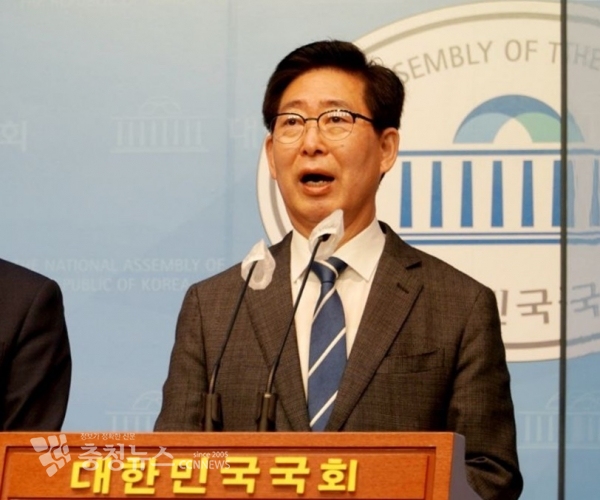 양승조 충남도지사가 3일 국회 소통관에서 2차 정책 발표회를 갖고 청년·어르신·보훈 공약을 발표했다.