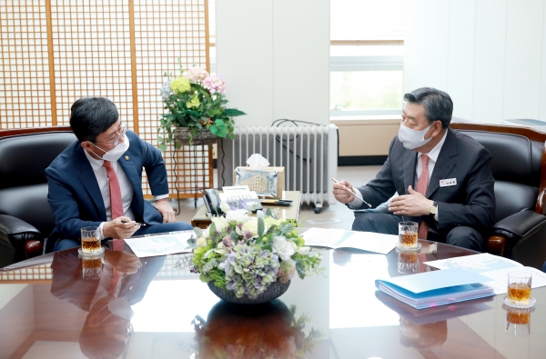 기획재정부 안도걸 2차관 가로림만 만대교 설치 관련 면담