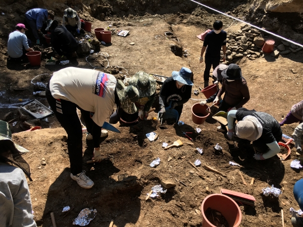 한국전쟁 민간인 희생자 유해 발굴조사 모습