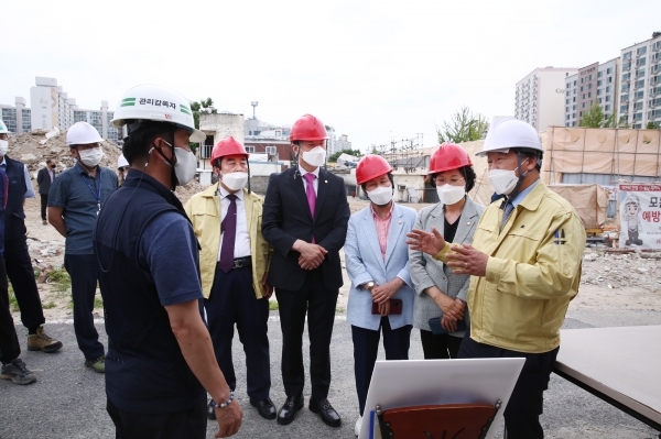 대전 서구의회, 숭어리샘 재건축정비사업 건축물 해체공사 현장 방문