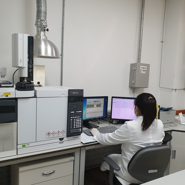 잔류농약검사 진행 중인 사진