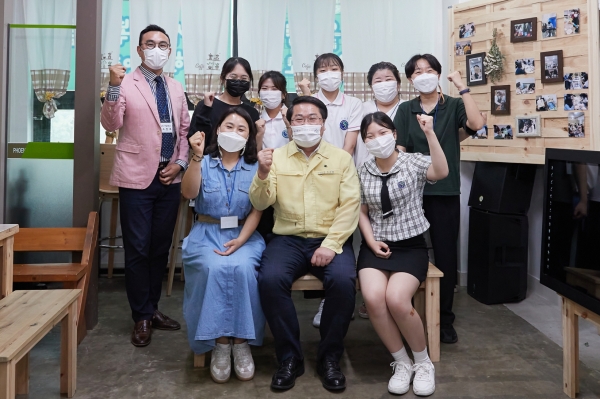 오세현 시장, 어울림마을학교 방문 기념사진