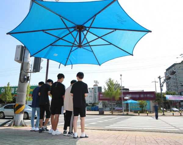 폭염대비 그늘막 모습