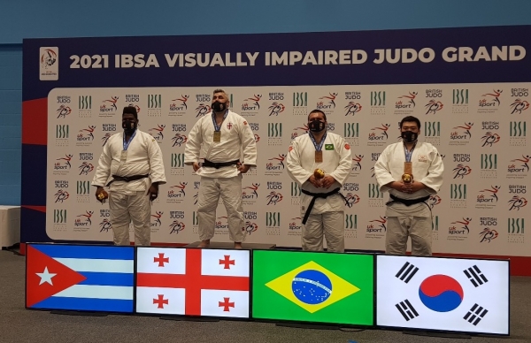 세종시 장애인체육회 소속 최광근 선수가 영국 버밍엄에서 열린 '2021 유도 그랜드피릭스 대회' +100kg급에 출전해 동메달을 목에 걸었다.