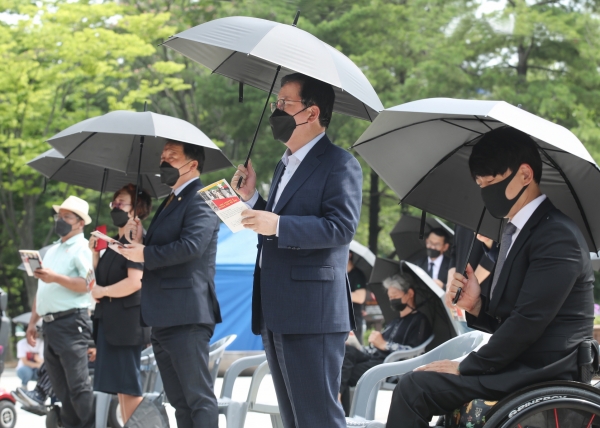 미얀마 국민통합정부 지원을 위한 캠페인 실시 모습