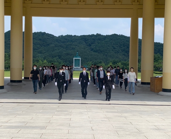대전문화재단, 대전국립현충원 찾아 참배