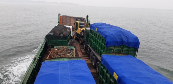 ​해양쓰레기 수거 사진​