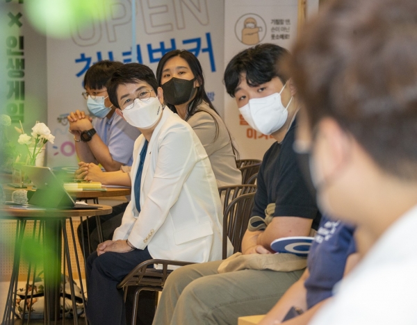 지난달 30일 구청 청년벙커에서 ‘걱정말아요 대덕’ 토크콘서트 개최 모습