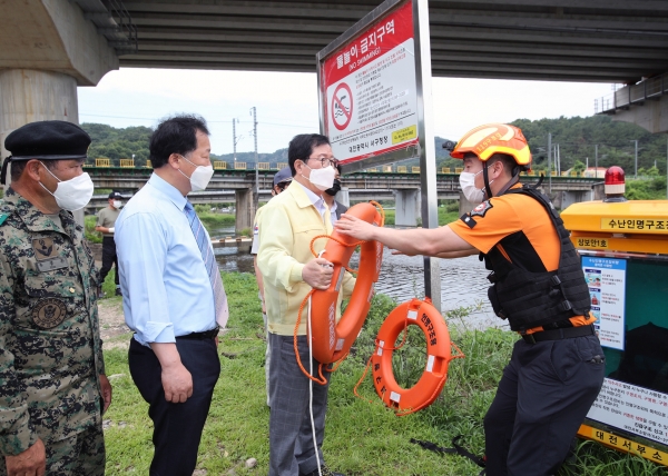 2일 흑석동 상보안 유원지에서 물놀이 안전관리 유관기관과 함께 ‘물놀이 안전사고 예방 결의대회’를 전개했다.