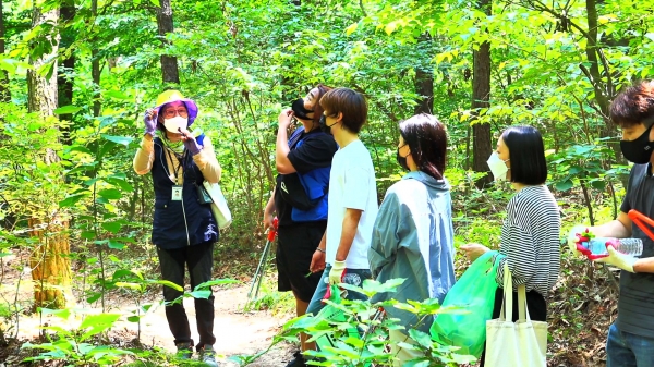 월평녹색나눔숲에서 에코 플로깅 및 배재대 캠퍼스 탐방 진행