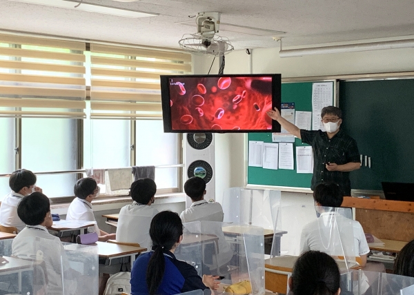 7일 유성구는 중일고등학교에서 관내 학생을 대상으로 ‘2021 찾아가는 청소년 과학진로특강’을 진행했다