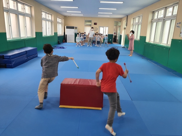 “건강한 돌봄 놀이터”로 아동 비만 예방 모습