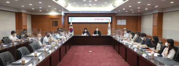 지난 22일 링크 사업단이 창업보육센터 입주기업 협의회 발족식을 개최하고 있다.