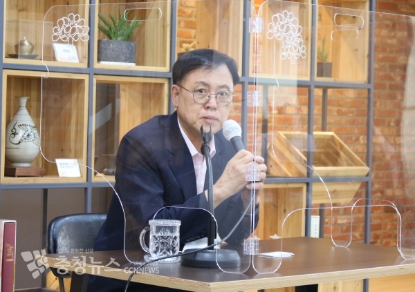 이명수 국민의힘 신임 충남도당 위원장은 3일 충남도청 프레스센터에서 "충청대망론에 윤석열 전 검찰총장이 적임자"라고 말했다.