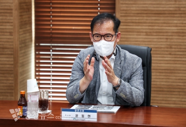 충남산학융합원을 방문한 윤동현 당진부시장