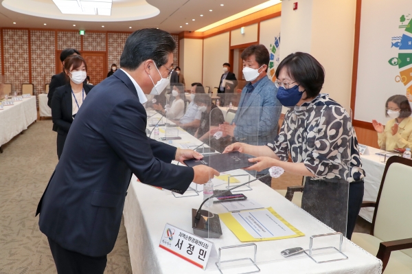 소지역 내 다부처 정책연계 민간협의체 의원 위촉식