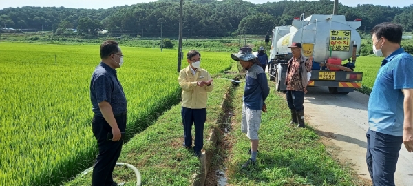 노박래 서천군수, 폭염·한해 대책 급수현장 점검 모습