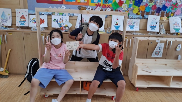 ‘서천군 별별別star학교’, 고사리 손으로 만든 목공예 작품 마을에 기부