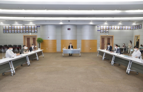 스타트업 챌린지 용역 착수보고회 개최 모습