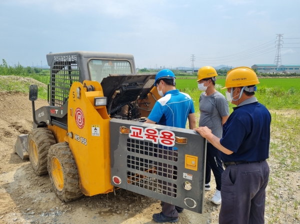 (스키로다) 교육 장면