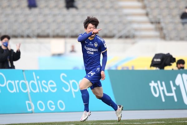 충남아산FC 경기모습 (김인균 선수)