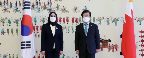 박병석 국회의장과 파우지아 빈트 압둘라 자이날 바레인 하원의장은 30일 국회의사당 접견실에서 회담을 했다.