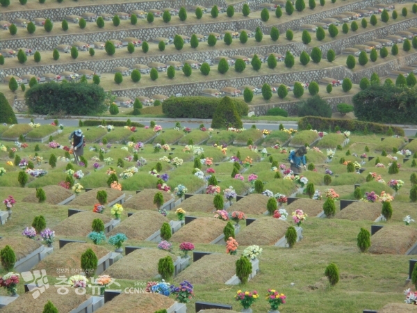 예산군 추모공원 모습